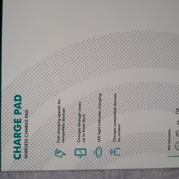 WIRELESS Charging pad By ZAGG 10W - Picture 3 of 11